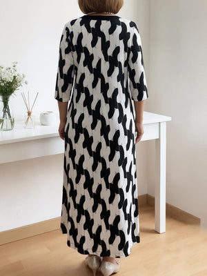 Casual Chic Mid-Sleeve V-Neck Maxi Dress